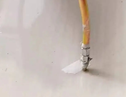 黔西南瓷砖空鼓维修公司专业解答在瓷砖铺贴过程中，如果使用的砂料过粗（如全部使用了粗砂），可能会导致以下问题